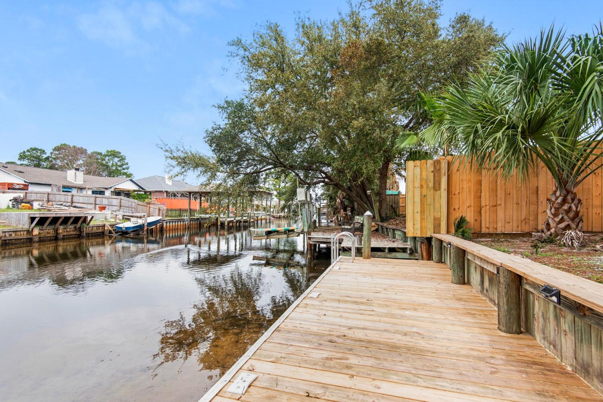 Gulf Brz-Beaches-Dwntwn Pns-Pet Friendly-Canal Gulf Breeze Esterno foto